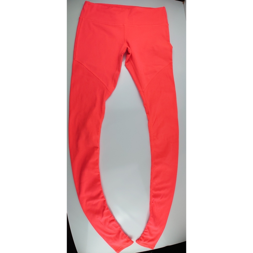 **SOLD** Alo Goddess Leggings